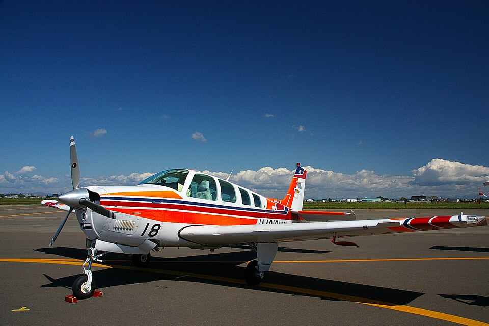 A Beechcraft A36 Bonanza